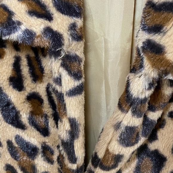 Plush Leopard Faux Fur Coat - Picture 4 of 8